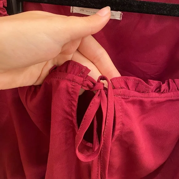 Urban Outfitters Riley Ruffle Tie-Front Blouse - Picture 4 of 5